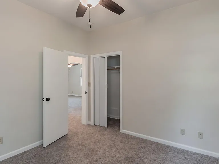 5620 Adams St — Photo 12