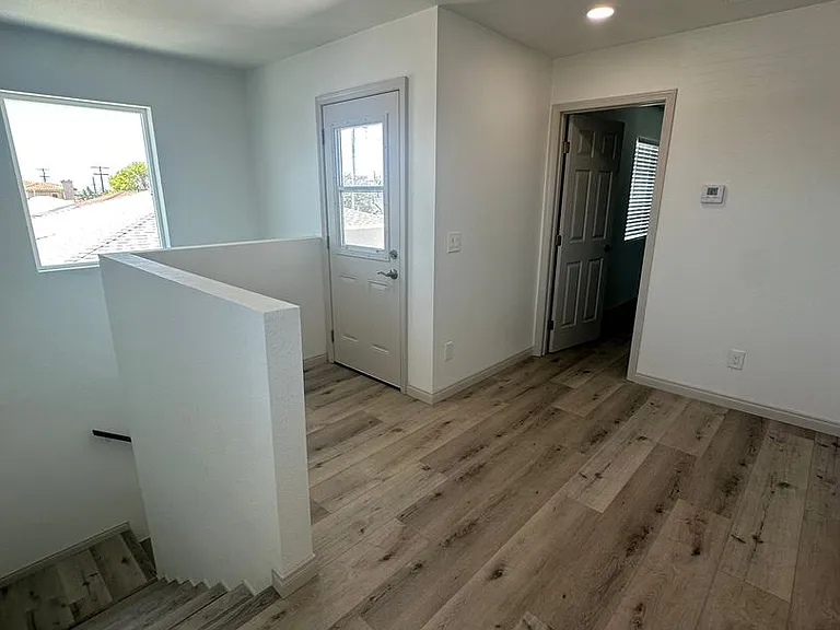 202-204 Calla Ave — Photo 8