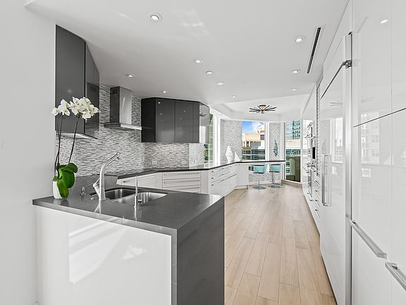 5th image of 411 N New River Drive #2306