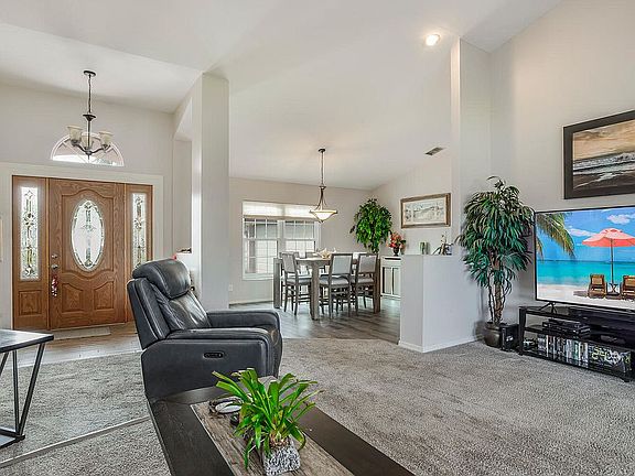 3rd image of 28860 Regis Ct