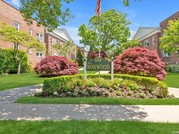 195 N Village Avenue #G4, Rockville Centre, NY 11570