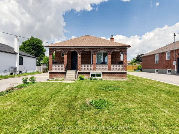 22 Nash Dr, Toronto, ON M3M 2L3