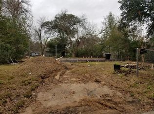 5811 Southurst St, Houston, TX 77033