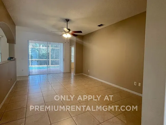 4 bed, 3.0 bath, 2196 sqft, $2,300 — Photo 3