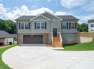 116 Westview Dr SW, Calhoun, GA 30701