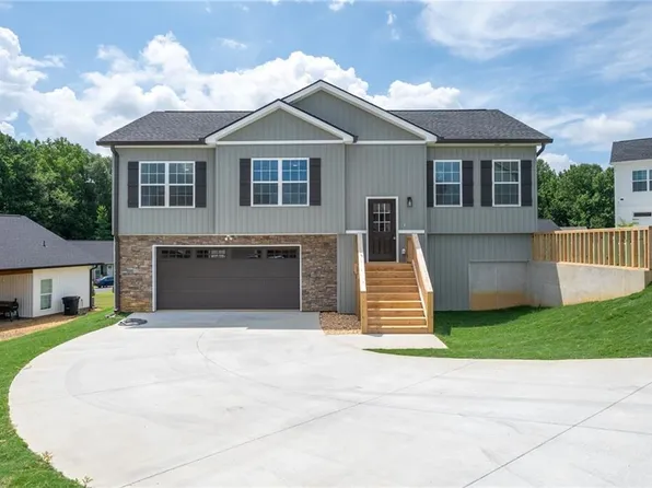 116 Westview Dr SW, Calhoun, GA 30701
