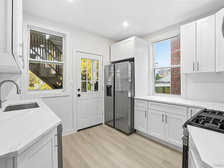 36 Dunwoodie St #1 — Photo 28