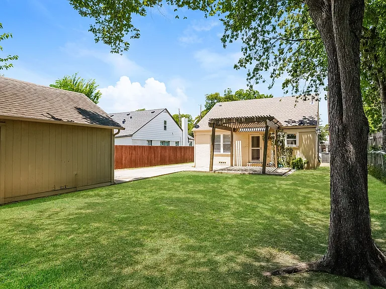 4536 Capitol Ave — Photo 15