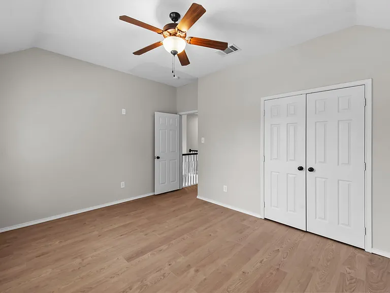 2421 Kittyhawk Dr — Photo 36