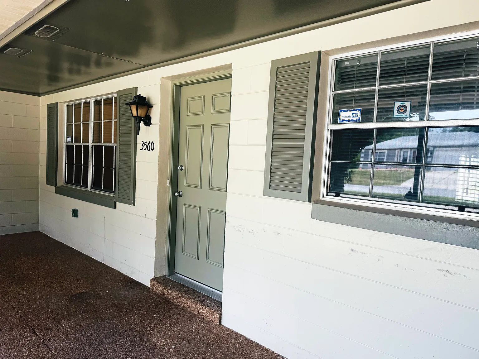 2 bed, 2115 sqft, $1,700 — Photo 3
