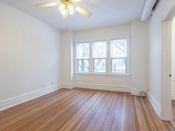 2nd image of 3139 N Oakley Ave #2