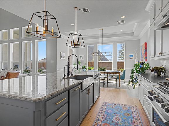 3rd image of 13753 Green Elm Rd