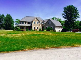 152 Crest Field Ln, North Kingstown, RI 02852