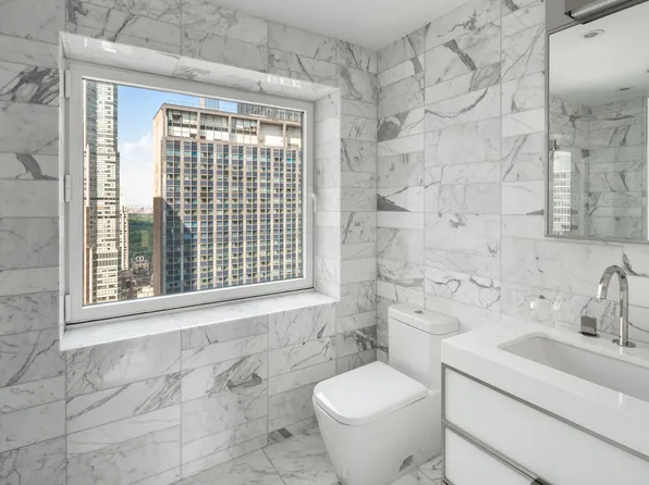 135 West 52nd Street image 18 of 21