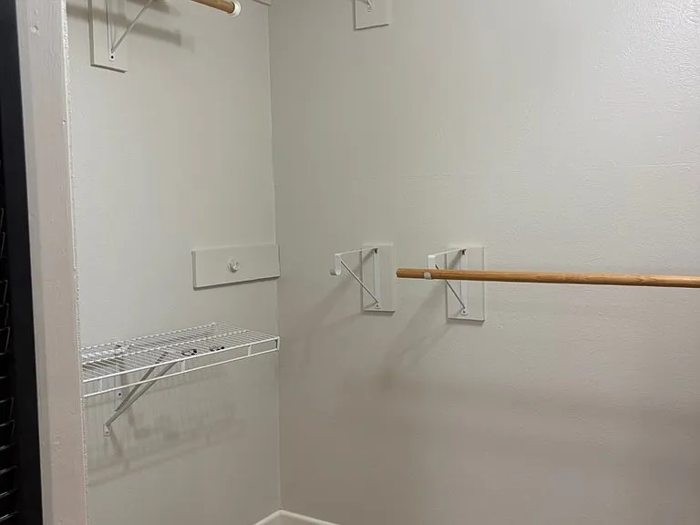 1413 Ventura Ave — Photo 17