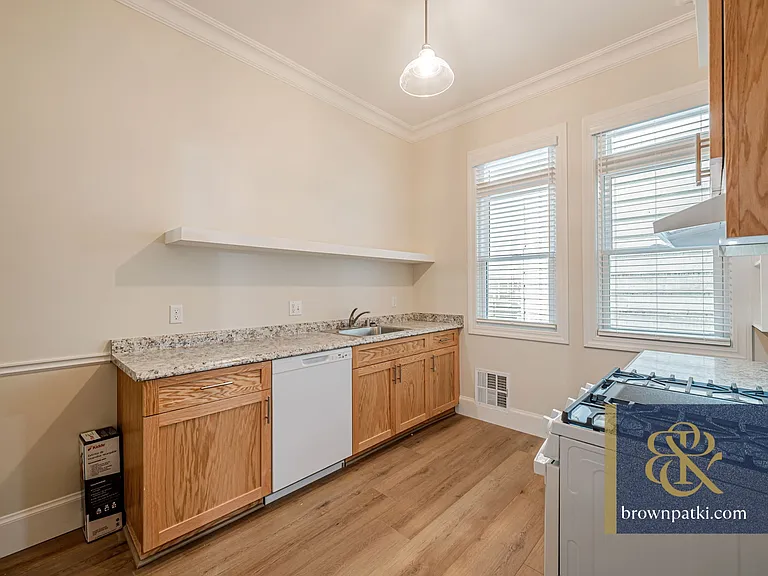 1312 Hayes St — Photo 8