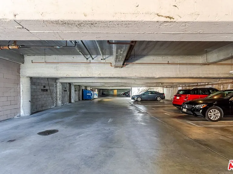 420 N Market St #15 — Photo 23