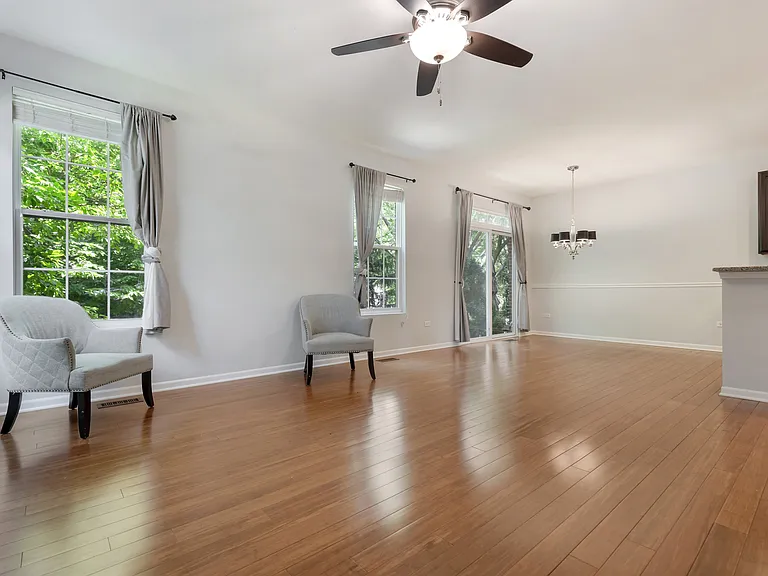 1022 Ravendale Ct — Photo 7
