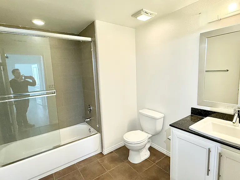 The Watermarque Apartments — Photo 27