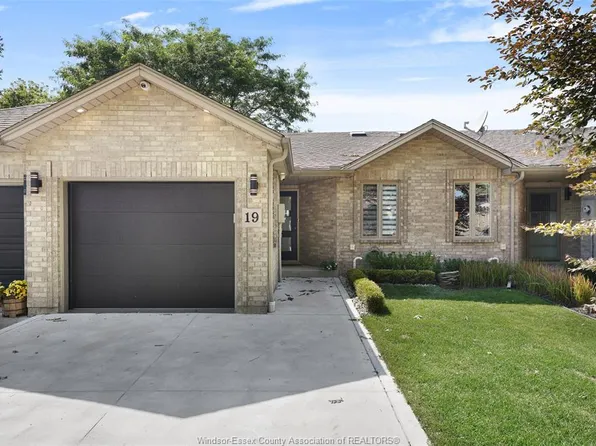 19 Malibu Dr, Leamington, ON N8H 5G4
