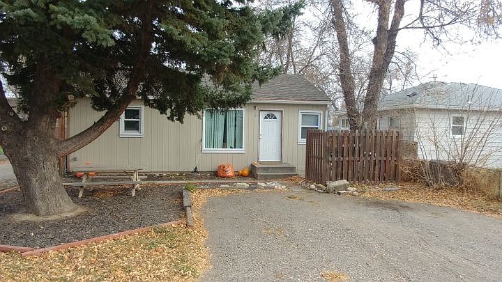 1st image of 21 Prickett Ln