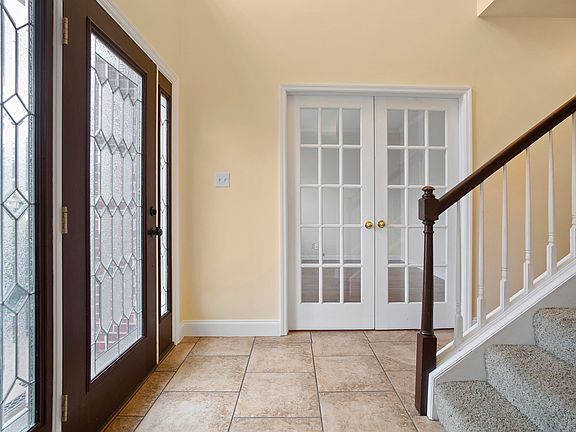 3rd image of 3107 Stonewood Dr