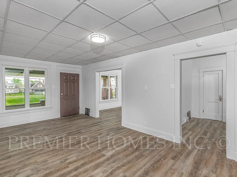 2613 4th St NW — Photo 5