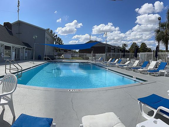 3rd image of 1400 Gandy Blvd N Unit 1509