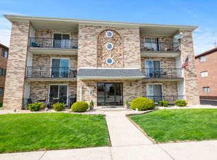 8130 168th Pl APT 1E, Tinley Park, IL 60477