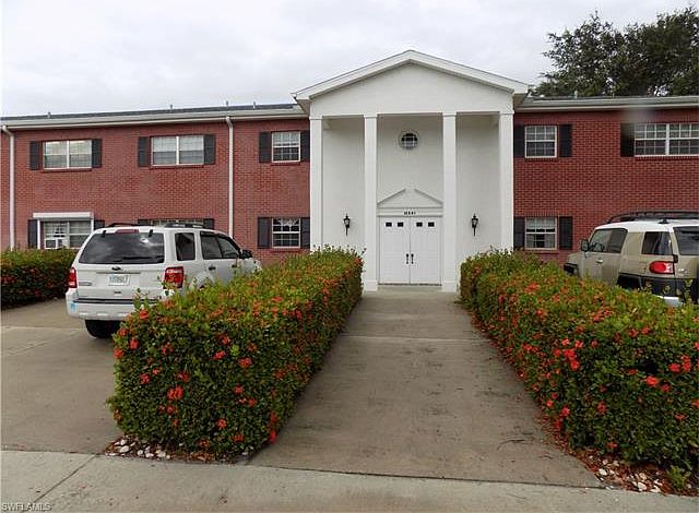 1st image of 1465 Saddle Woode Dr #6E