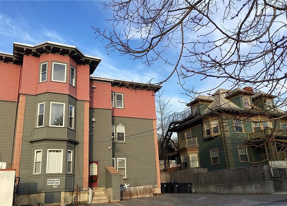 1st image of 130 Cypress St Unit 3R
