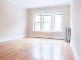 2810 N Halsted St, Chicago, IL 60657