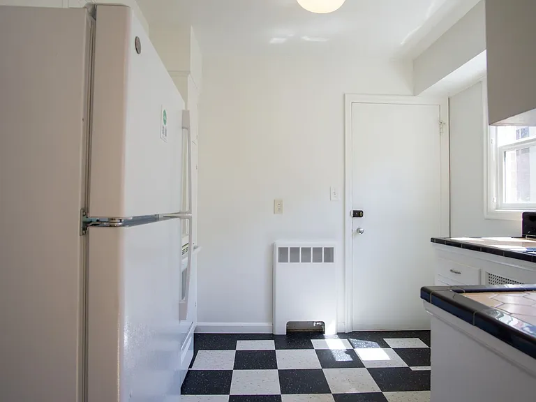 1818 NE 17th Ave #6 — Photo 1