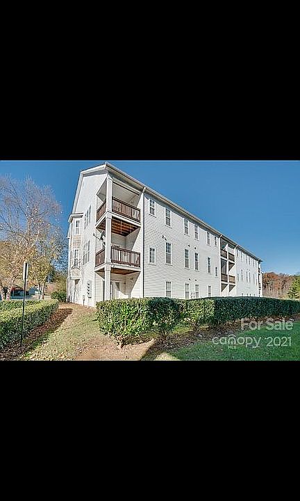 1st image of 6365 Park Creek Dr