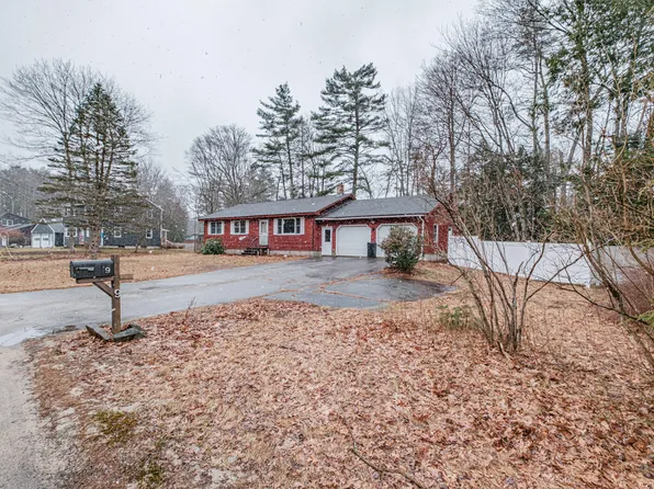 9 Merganser Lane, Topsham, ME 04086
