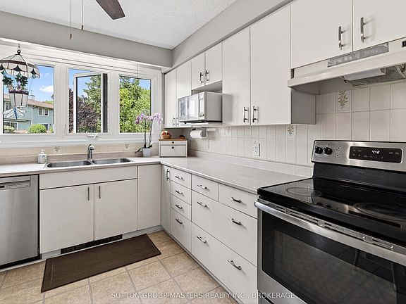 3rd image of 115 Wright Cres #78