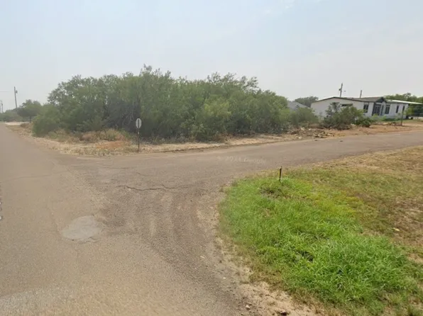 211 Hawk St LOT 10&11, ZAPATA, TX 78076