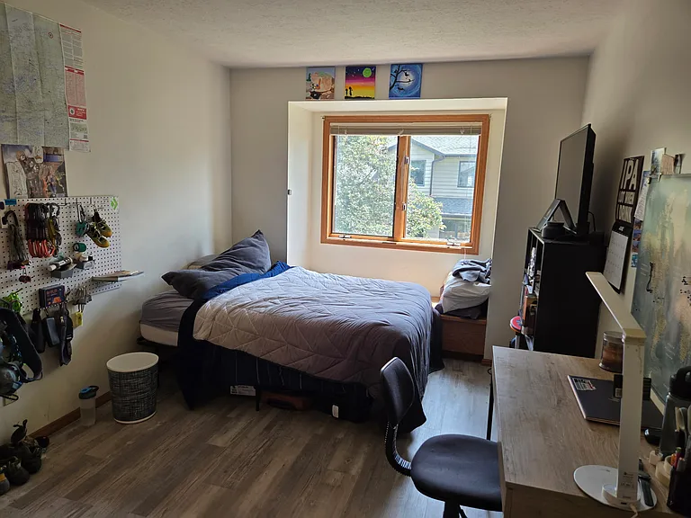1712 W Olive St #45-1 — Photo 9