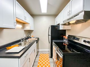 702 W Badger Rd #24, Madison, WI 53713