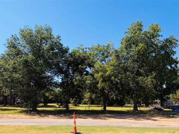2807 Arlington St, Ada, OK 74820