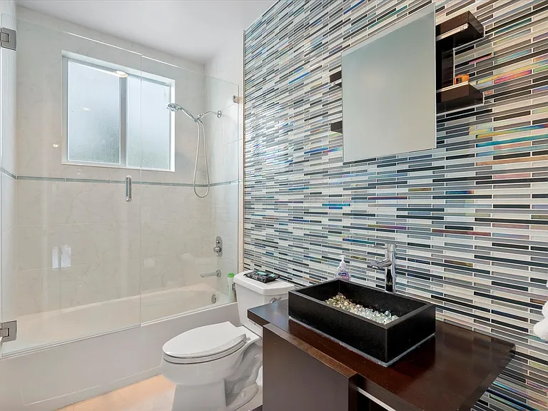 832 NE 19th Ave #832 — Photo 23