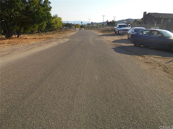 5th image of 24035 Circle Dr