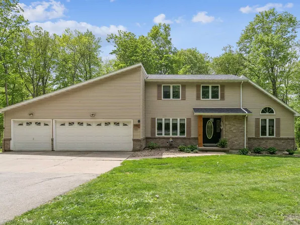 112 Castle Ln, Denver, IA 50622