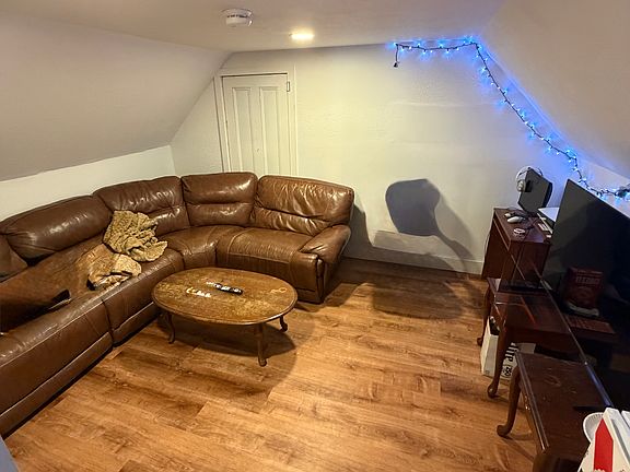 5th image of 6 Maple St #B