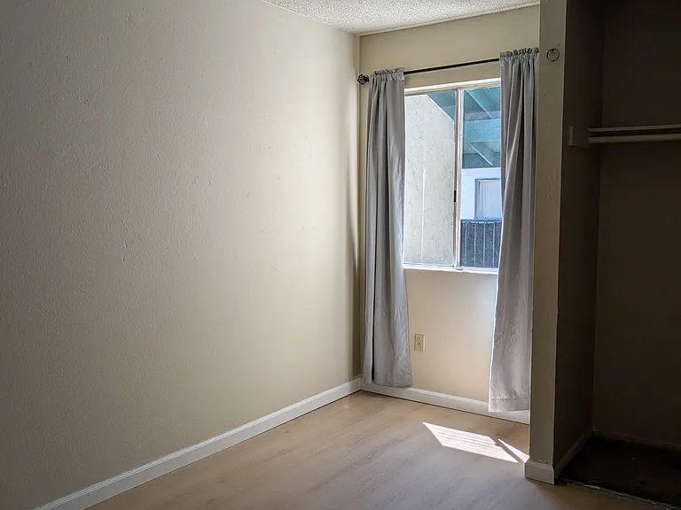 1817 E Grand Ave #38 — Photo 14