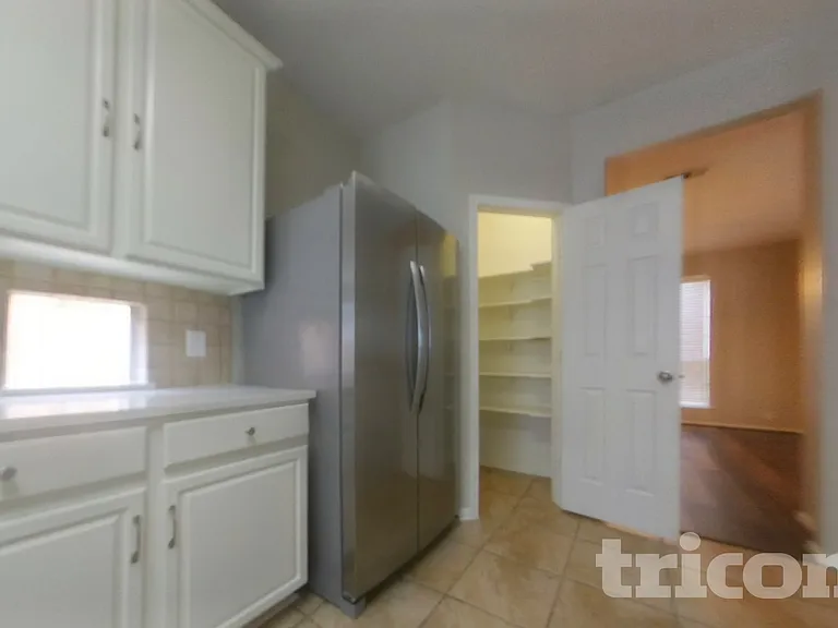 4504 Vista Meadows Dr — Photo 8