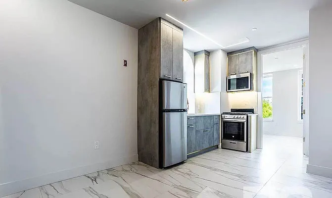 Rented by EXR | media 44