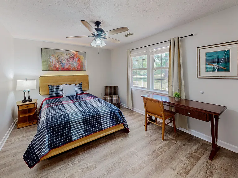 Big Oak Cir — Photo 1