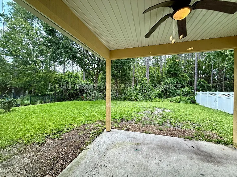 145 Woodfield Ln — Photo 16