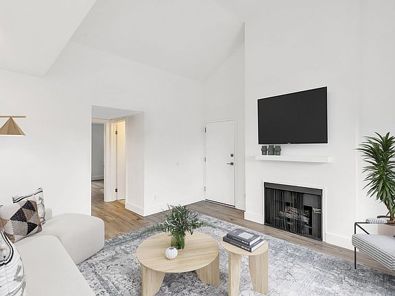 4th image of 3756 Mentone Ave #203